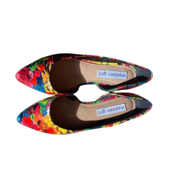 NWOT Madden Girl Flats 7 Summer Floral Flats Colorful Spring Bright Shoes Work - Picture 1 of 9